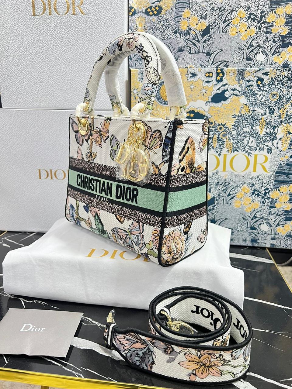 Cristian Dior bordada