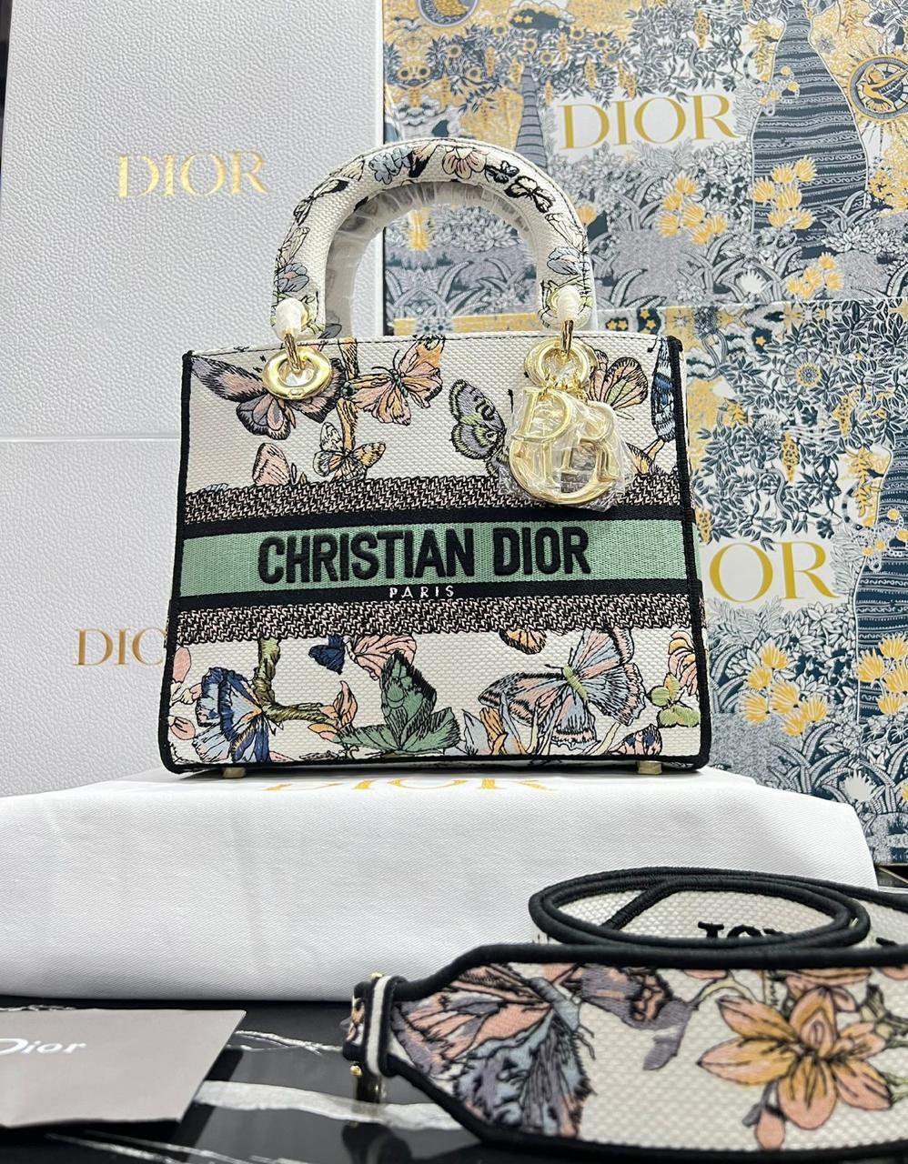 Cristian Dior bordada