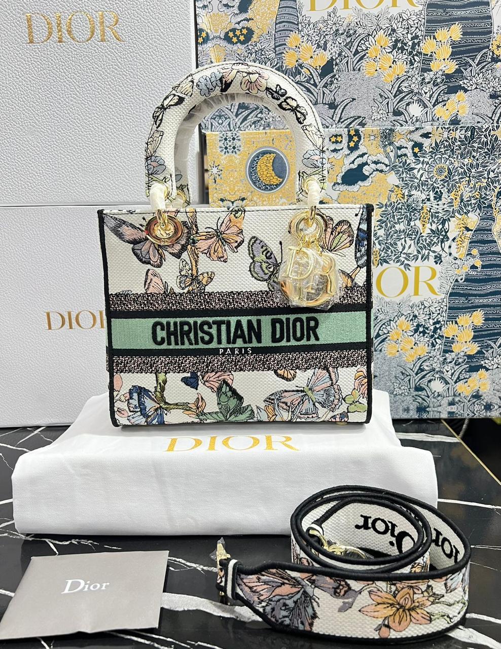 Cristian Dior bordada