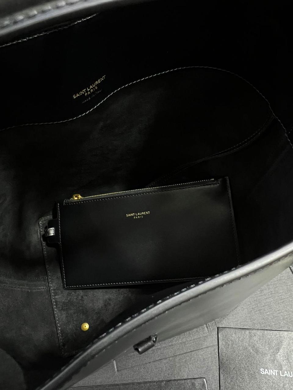 Saint Laurent  bolsa grande G5