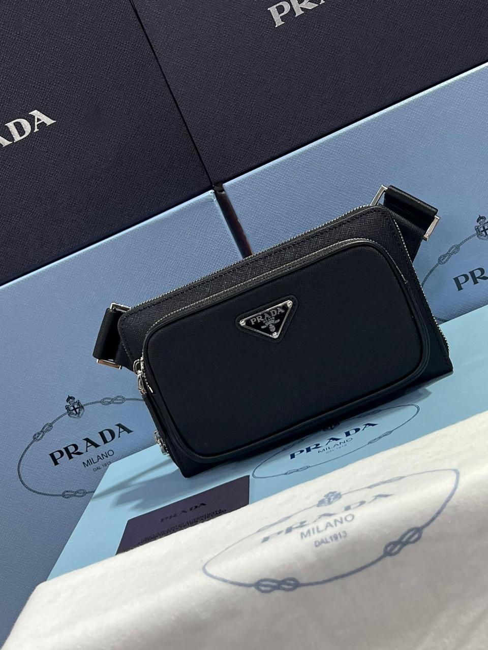 Prada bandolera