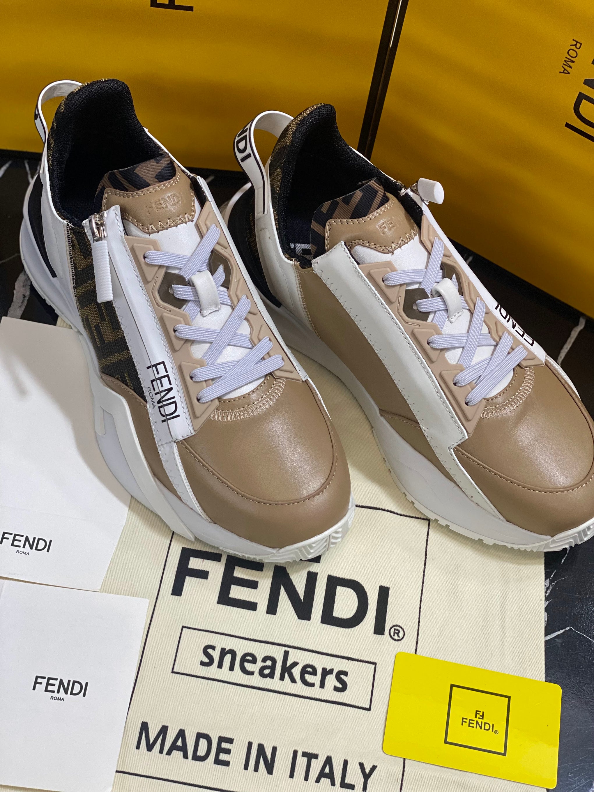 Fendi Tenis color café Caballero