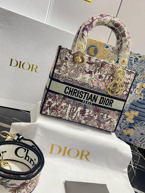 Christian Dior Bordada Patrón Flores Tela