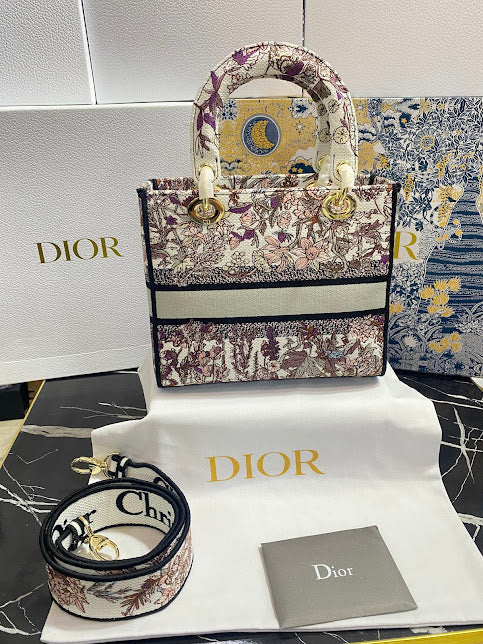 Christian Dior Bordada Patrón Flores Tela