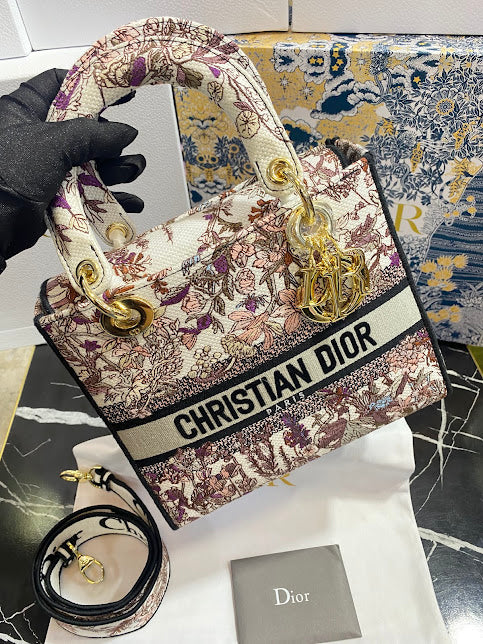 Christian Dior Bordada Patrón Flores Tela