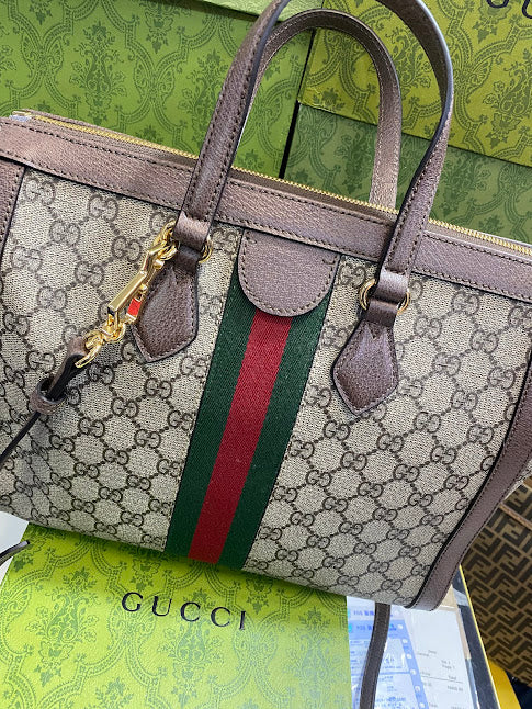 Gucci Café Línea Roja y Verde Piel