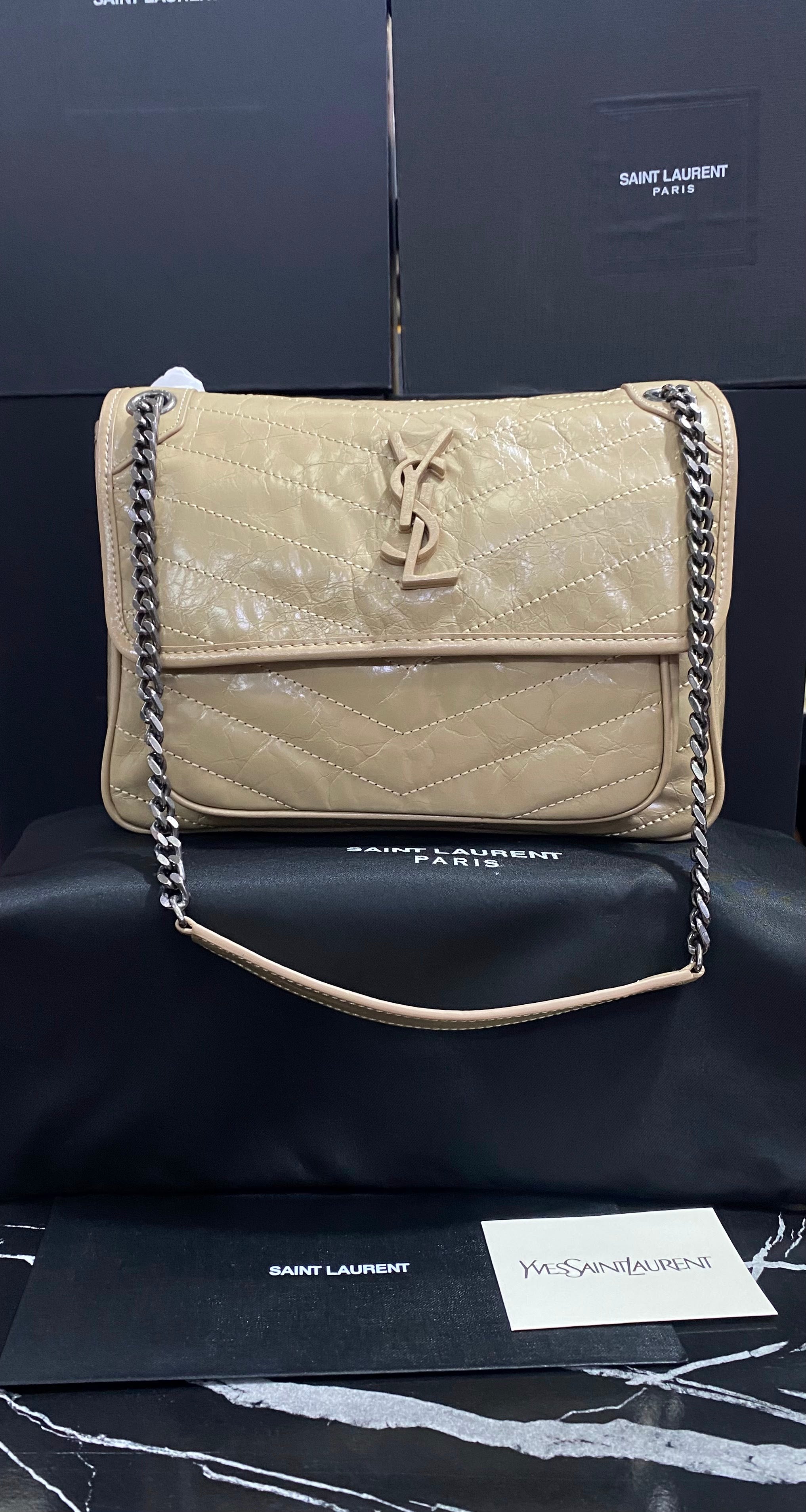 Saint Laurent Beige Piel