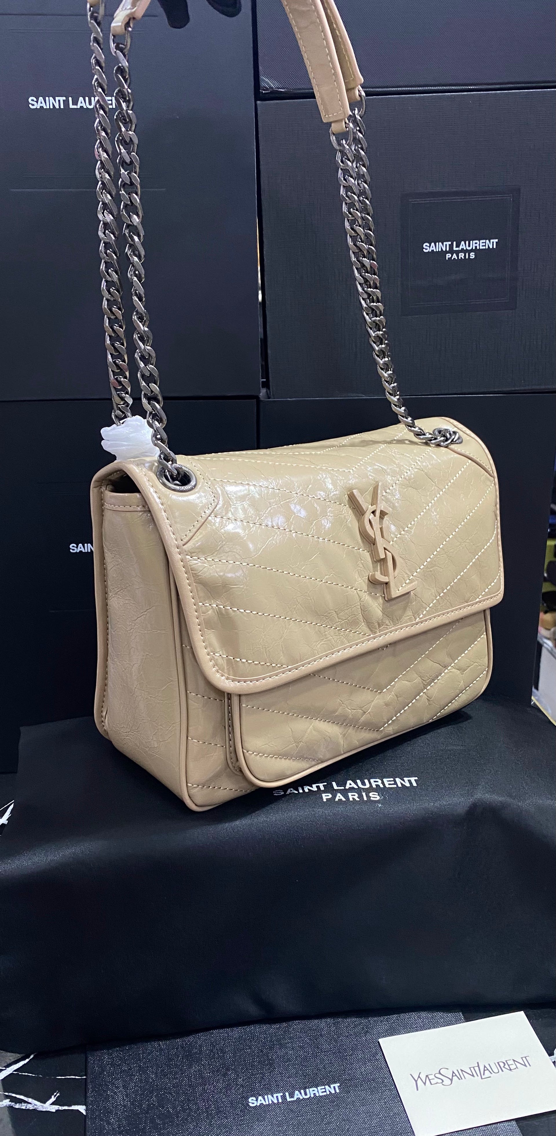 Saint Laurent Beige Piel