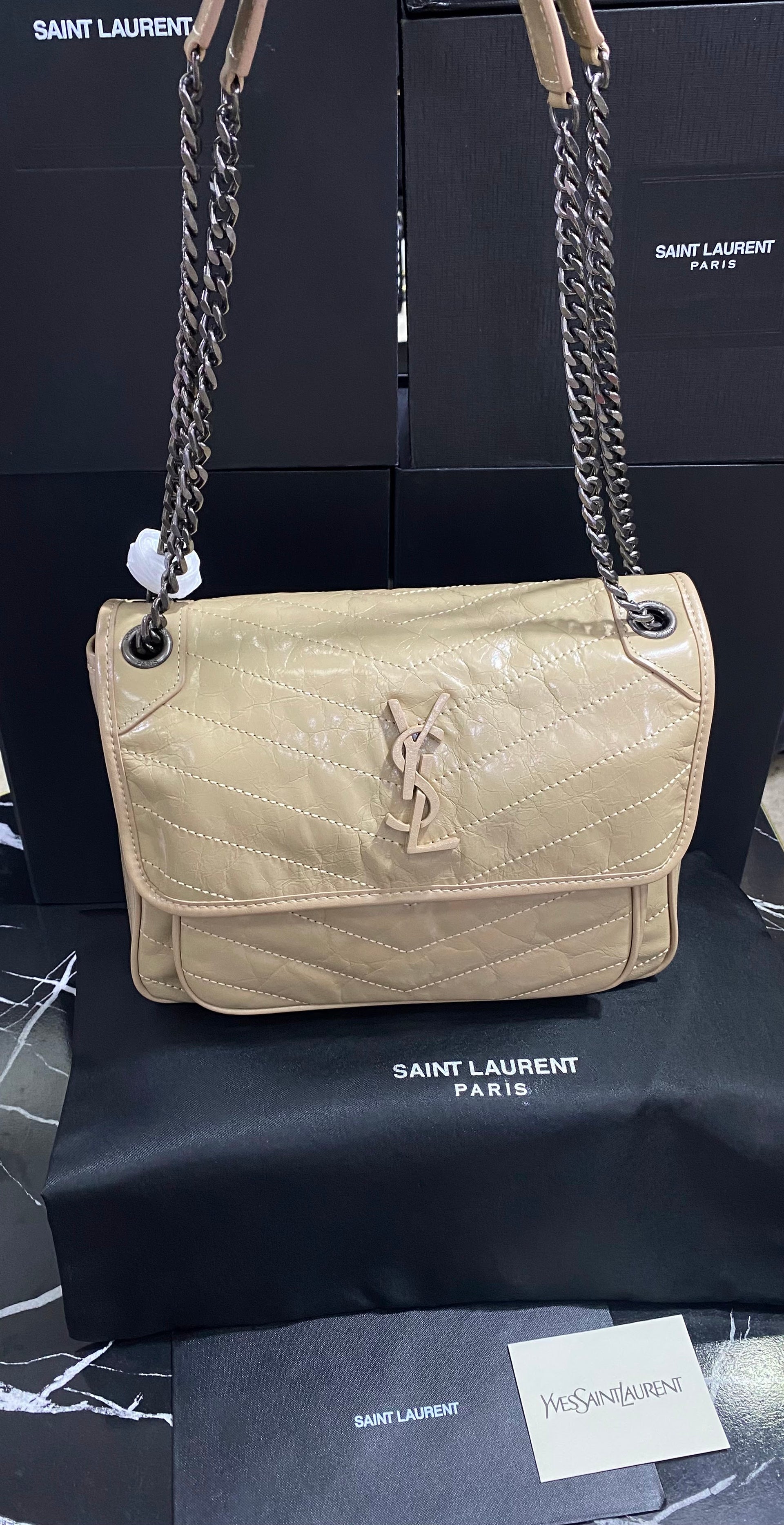 Saint Laurent Beige Piel