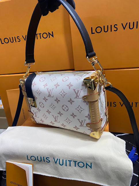 Louis Vuitton Blanca Asa Negro Piel