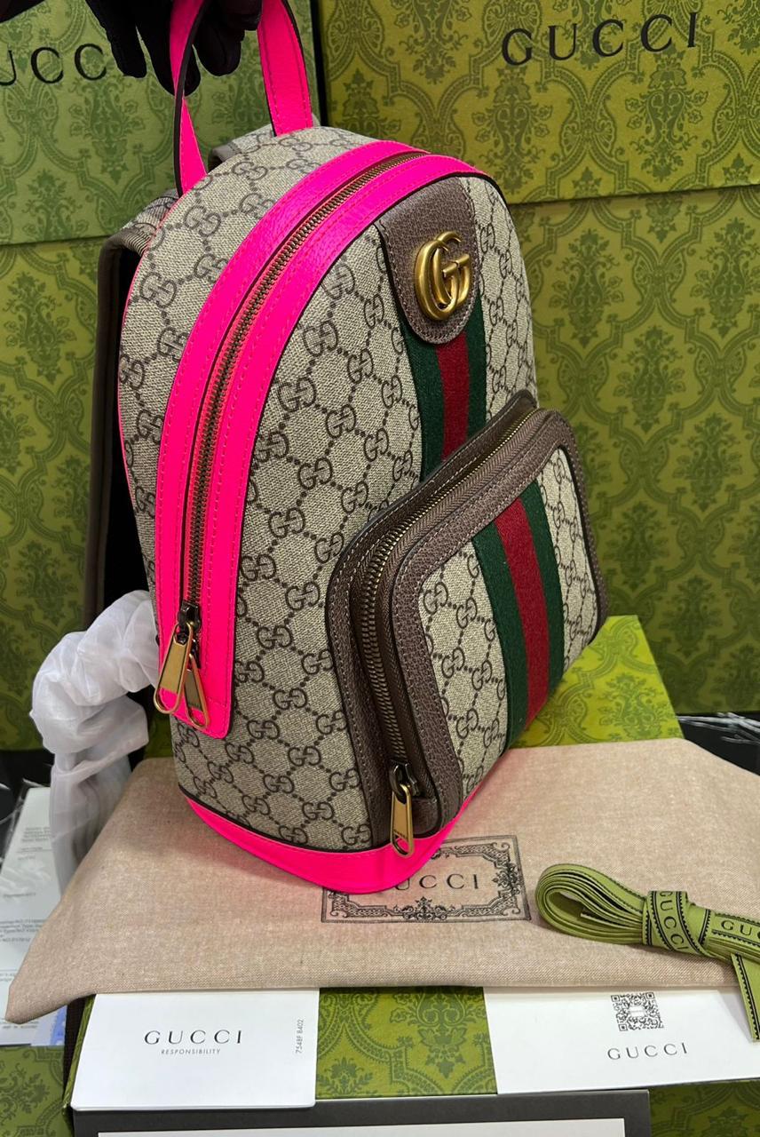 Gucci mochila con borde morado