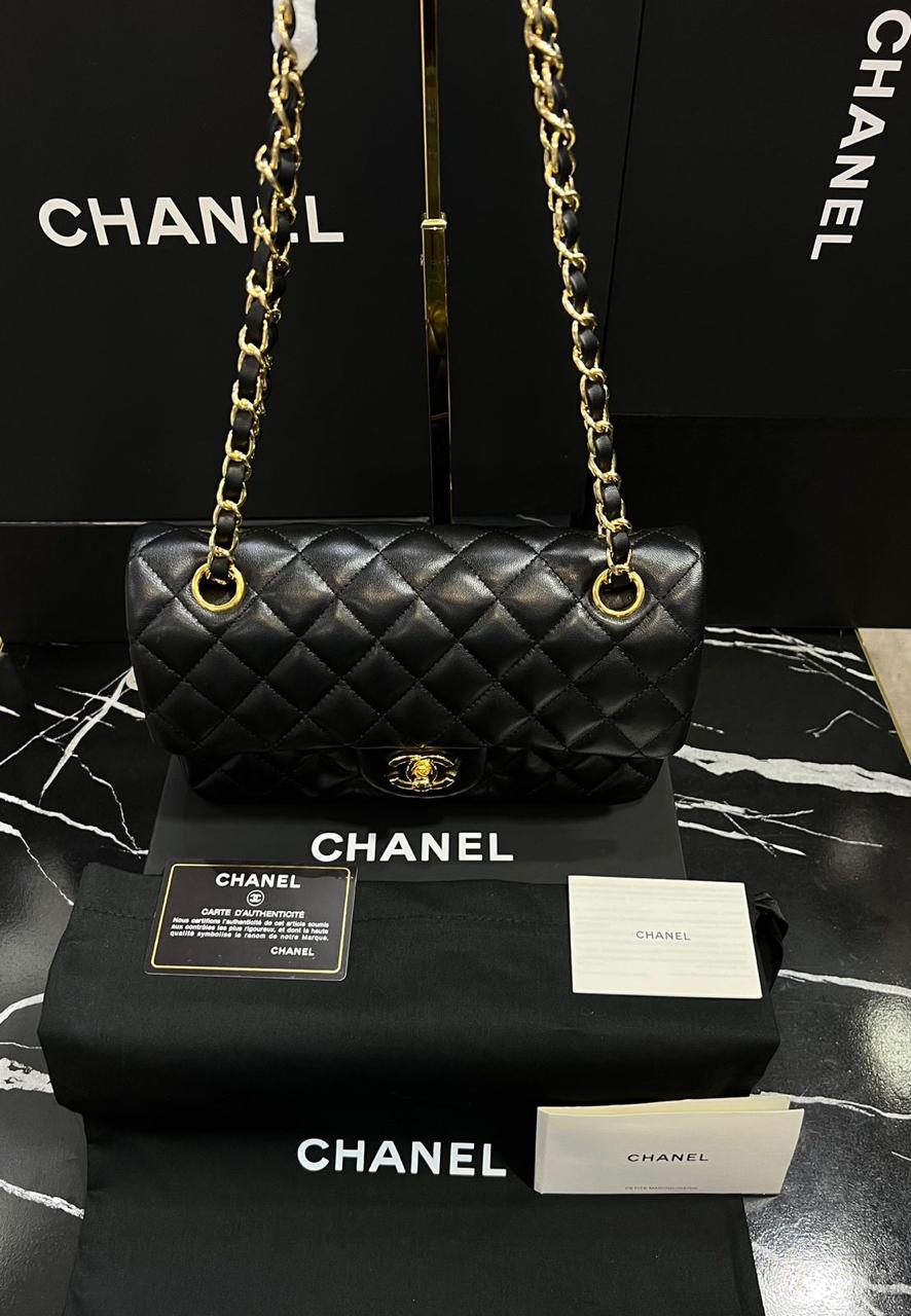 Chanel piel negra