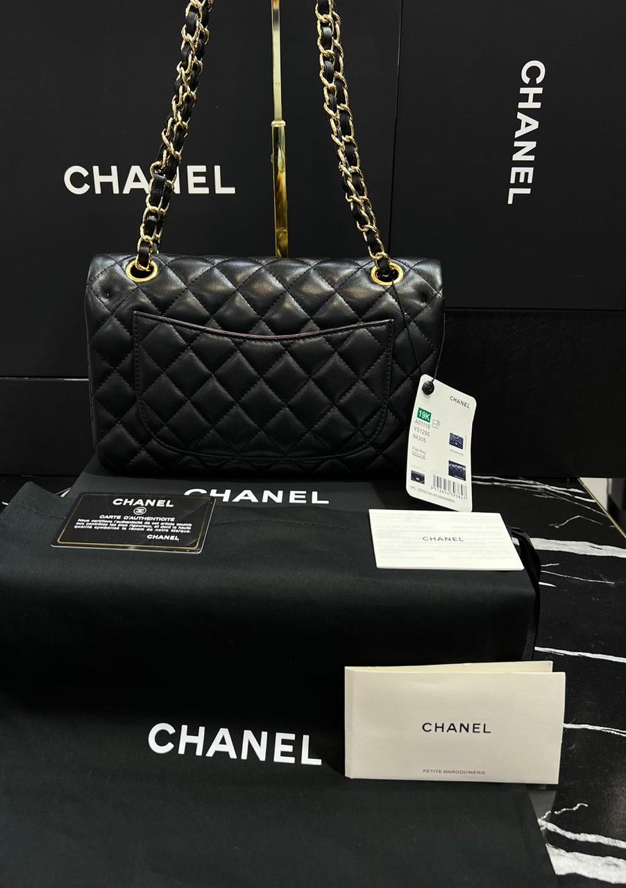 Chanel piel negra