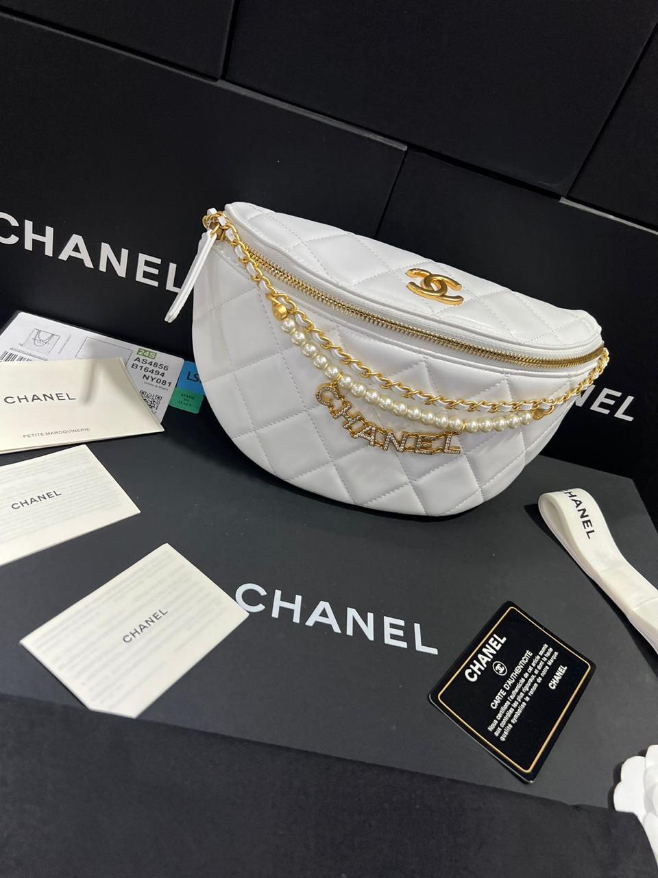 Chanel G5 Riñonera piel de cordero brillante