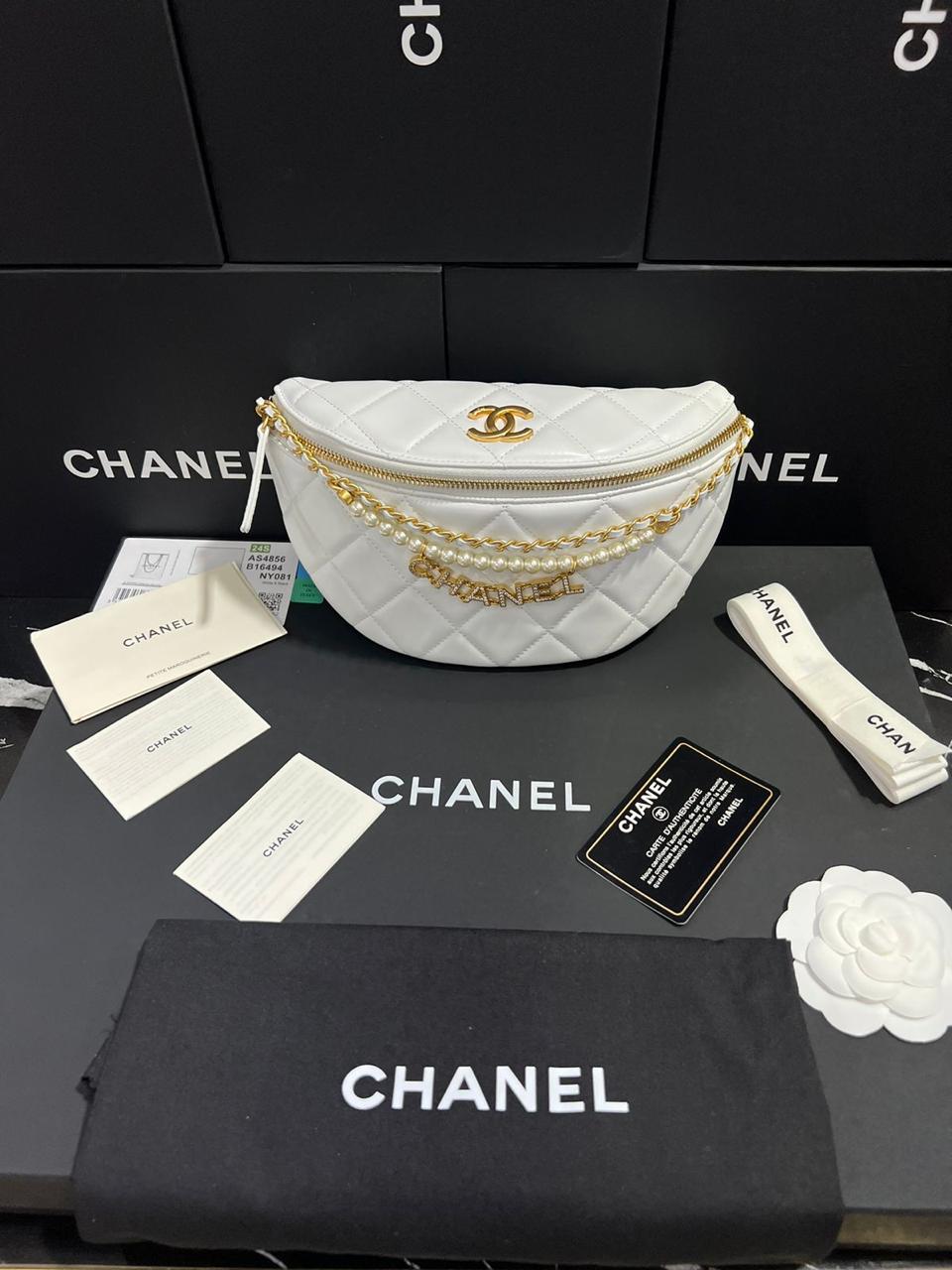 Chanel G5 Riñonera piel de cordero brillante