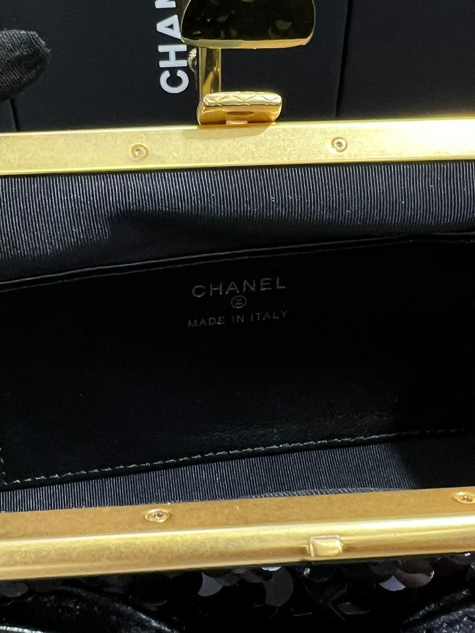 Chanel G5 bolso de mano con cadena piel de cordero efecto charol granulada