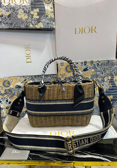 Christian Dior Negro Bordada Mimbre