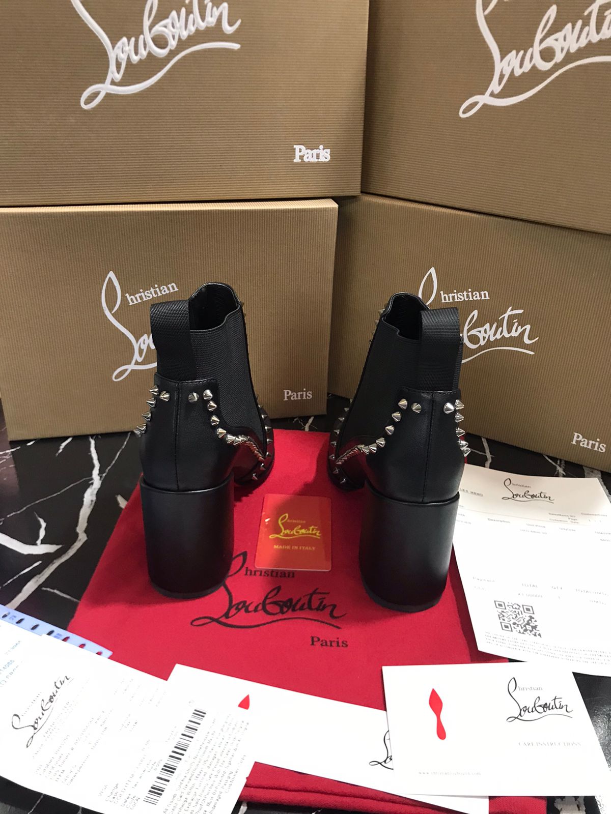 Louboutin botín negros