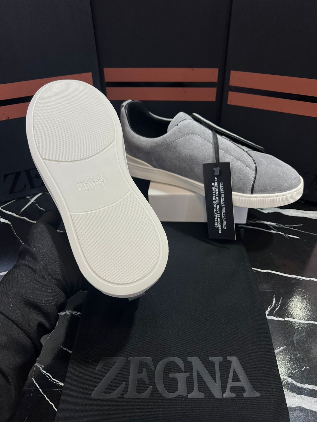 Zegna tenis color gris Caballero