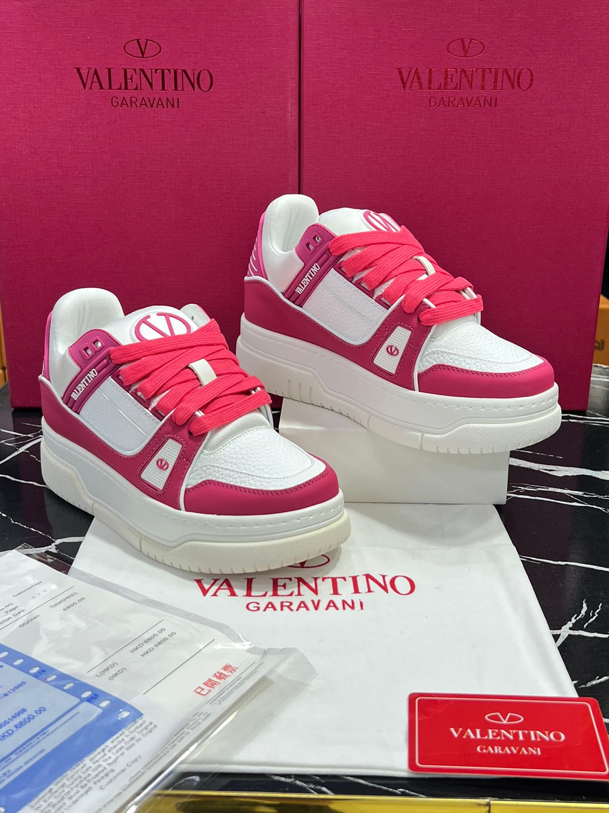 Valentino Tenis blancos con rosa