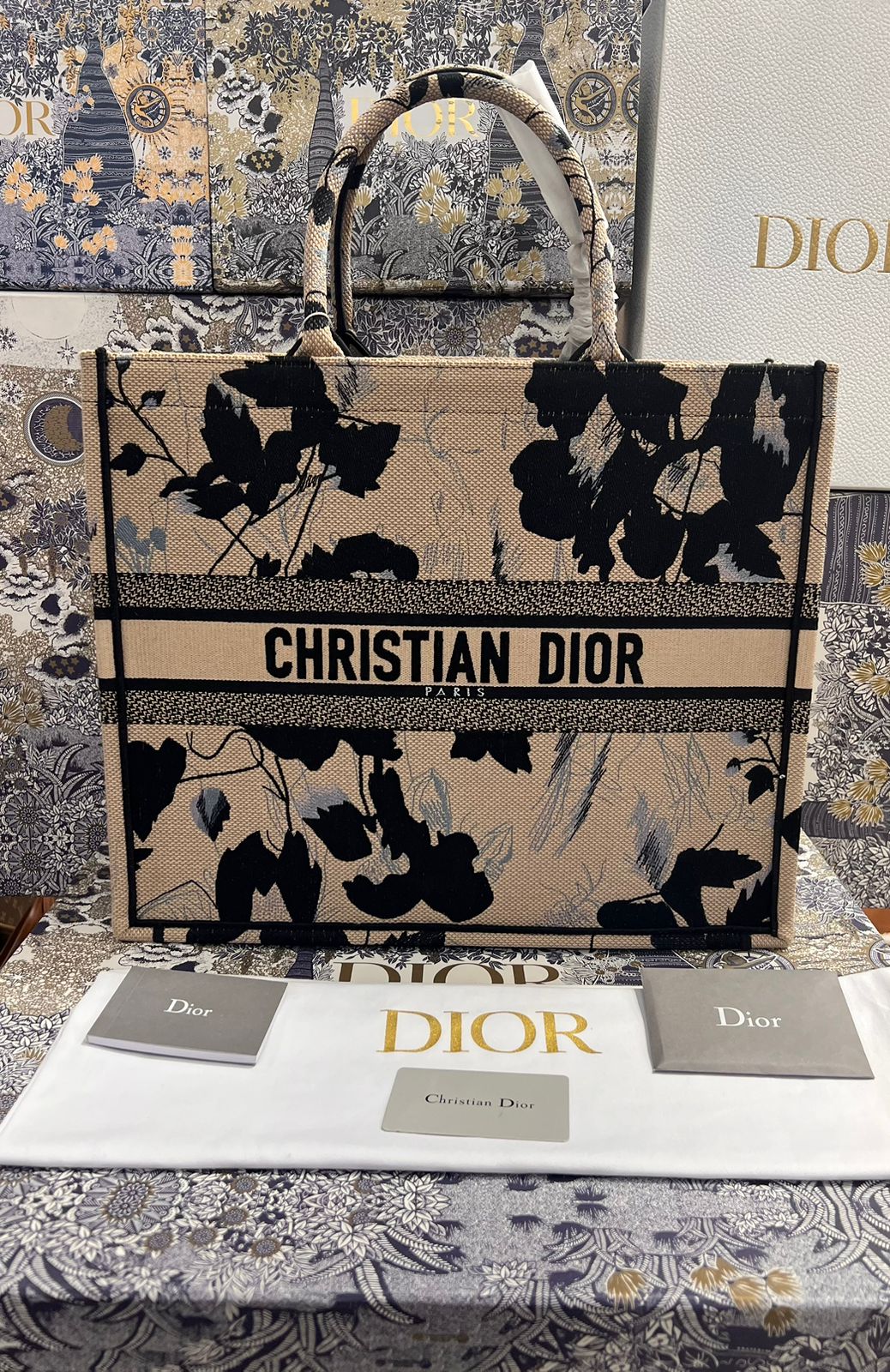 Christian Dior Negro Bordada Tela