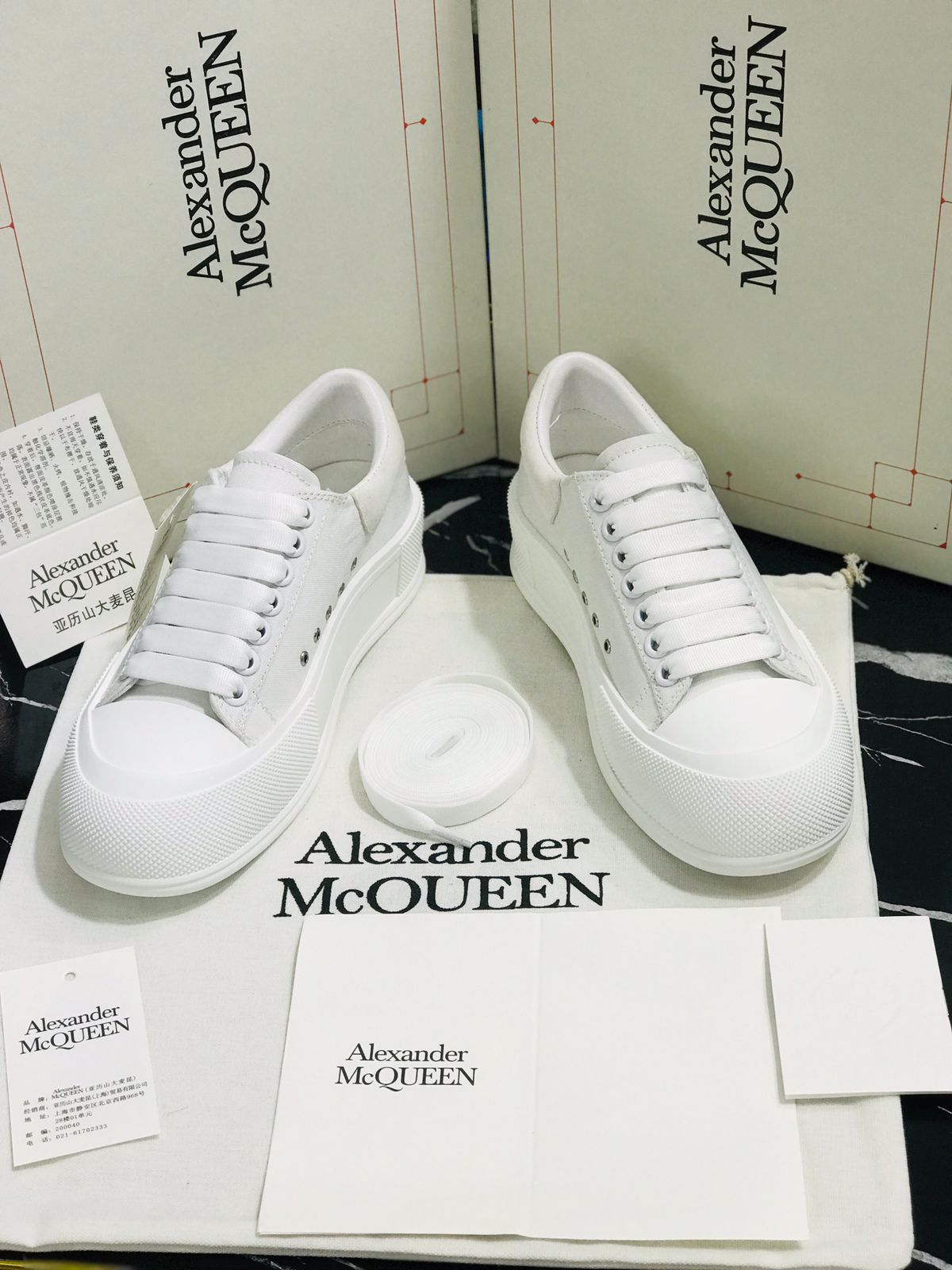 Tenis Alexander Mc Queen BLANCOS