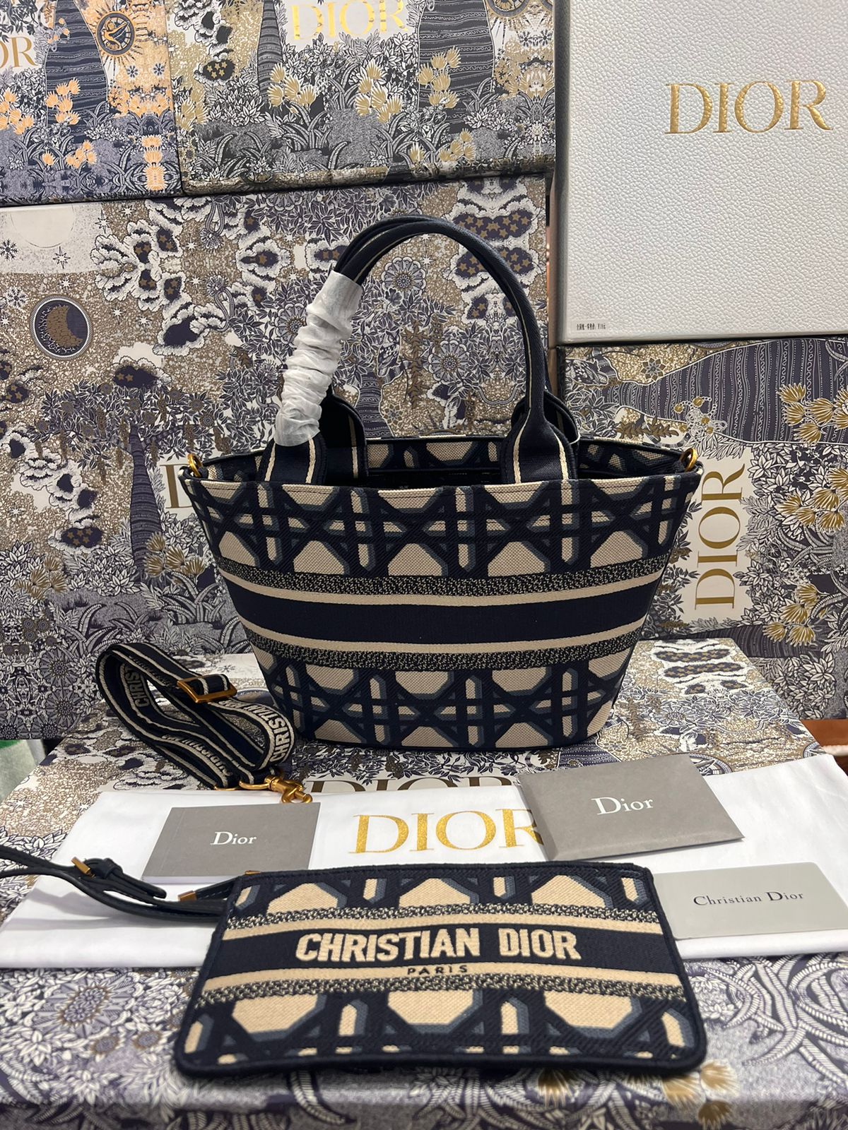 Christian Dior Negro Beige Bordada