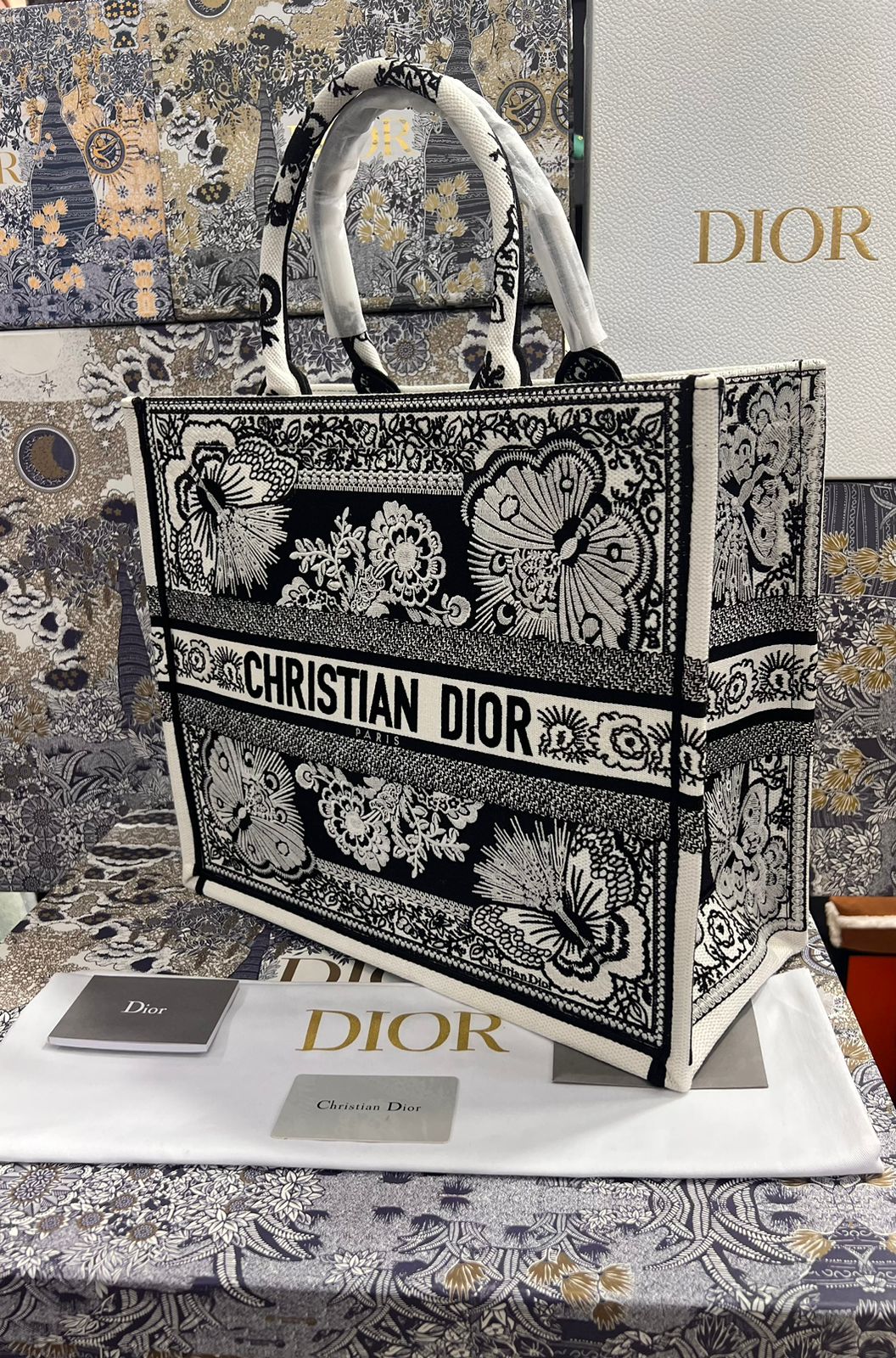 Christian Dior Negro Bordada Tela