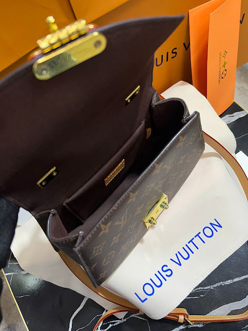 Louis Vuitton Café Piel