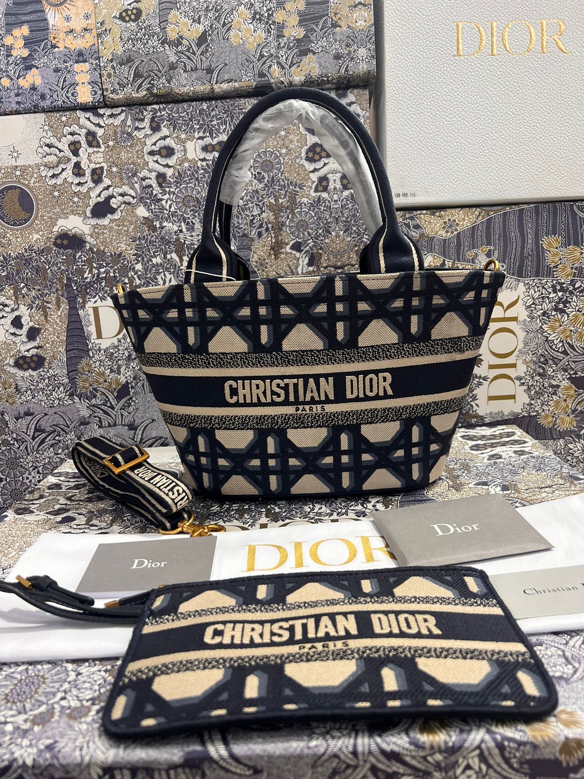 Christian Dior Negro Beige Bordada