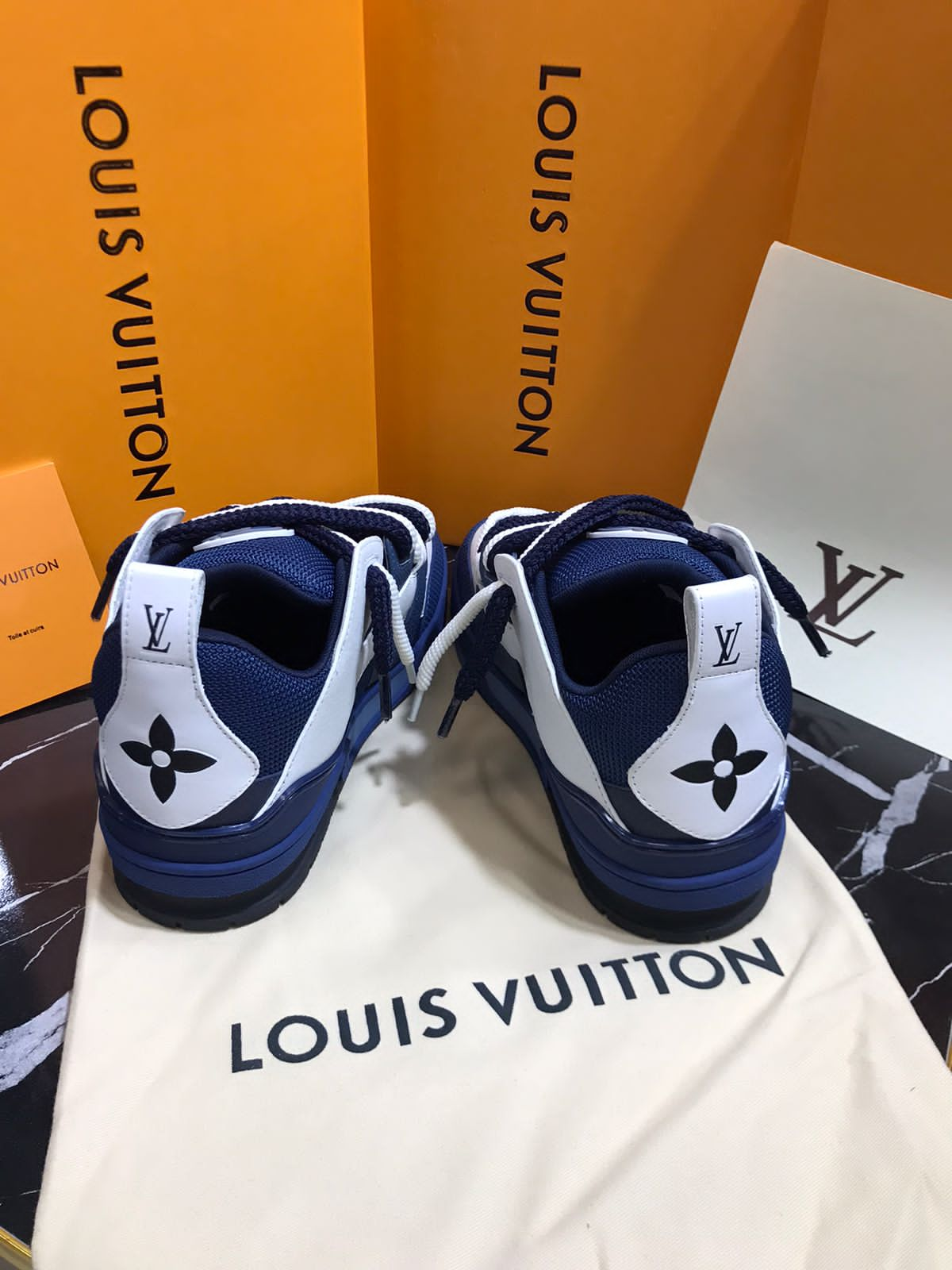 Louis Vuitton tenis azules Caballero