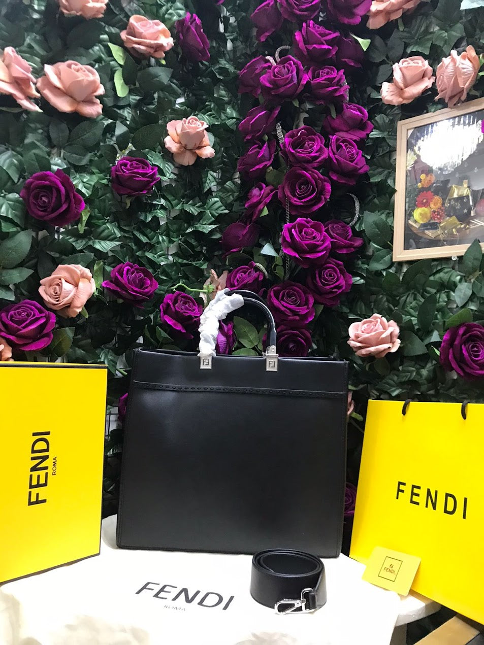 Fendi Negra Piel Mediana