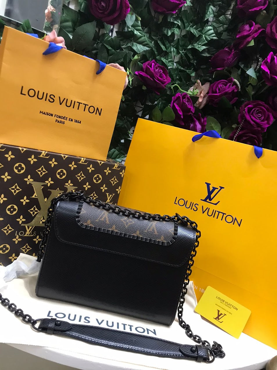 Louis Vuitton Negra Patron V Piel