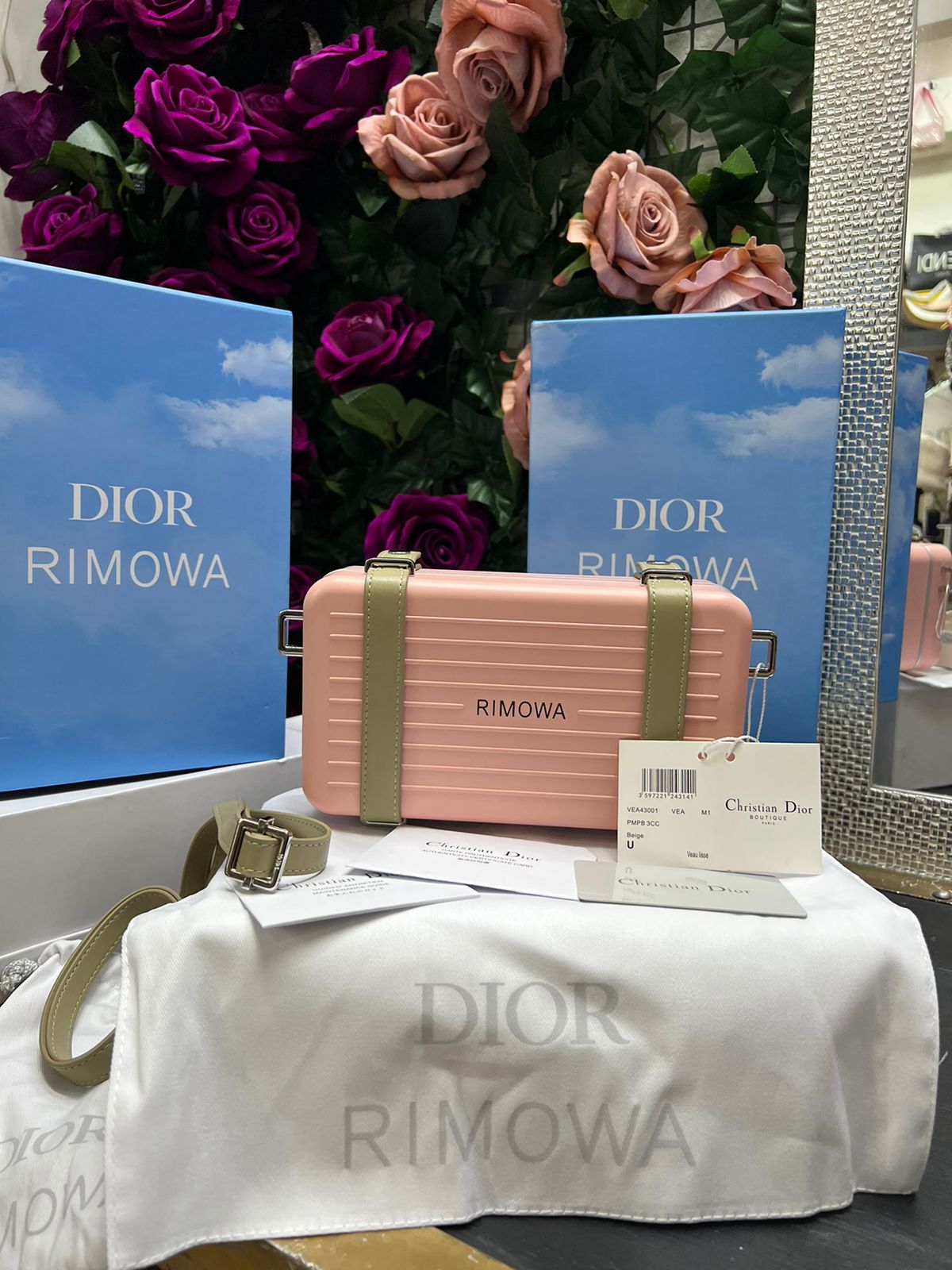 Christian Dior Colaboración Rimowa Rosa