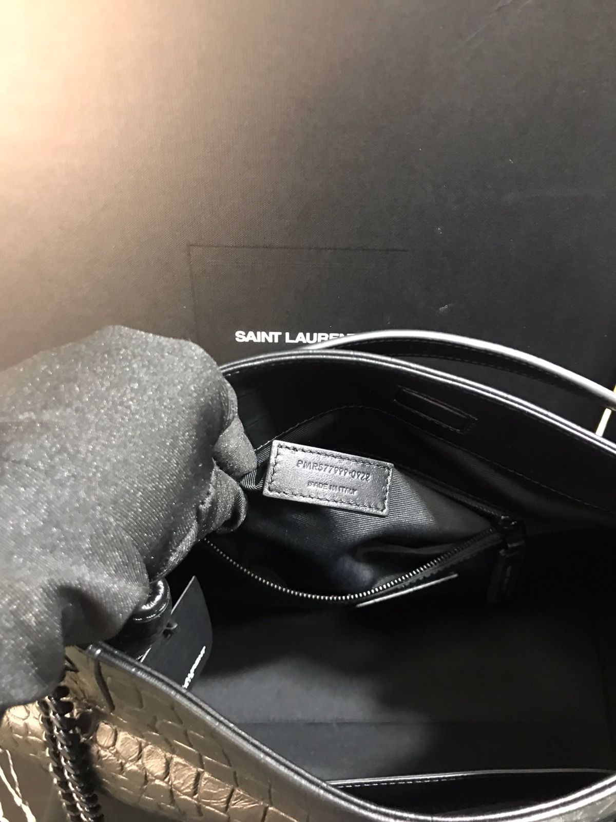 Saint Laurent Negro Piel