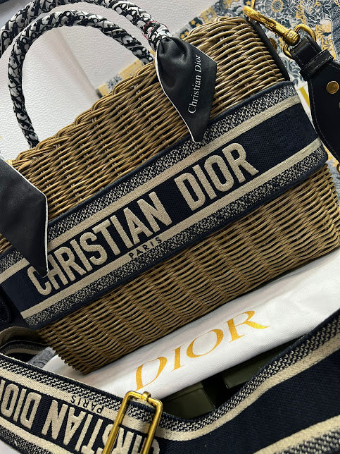 Christian Dior Negro Bordada Mimbre