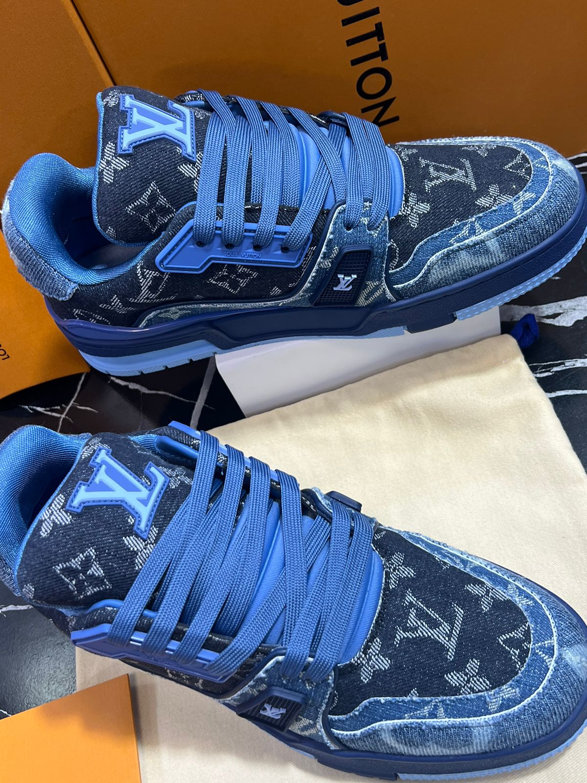 Louis Vuitton tenis azul marino Caballero