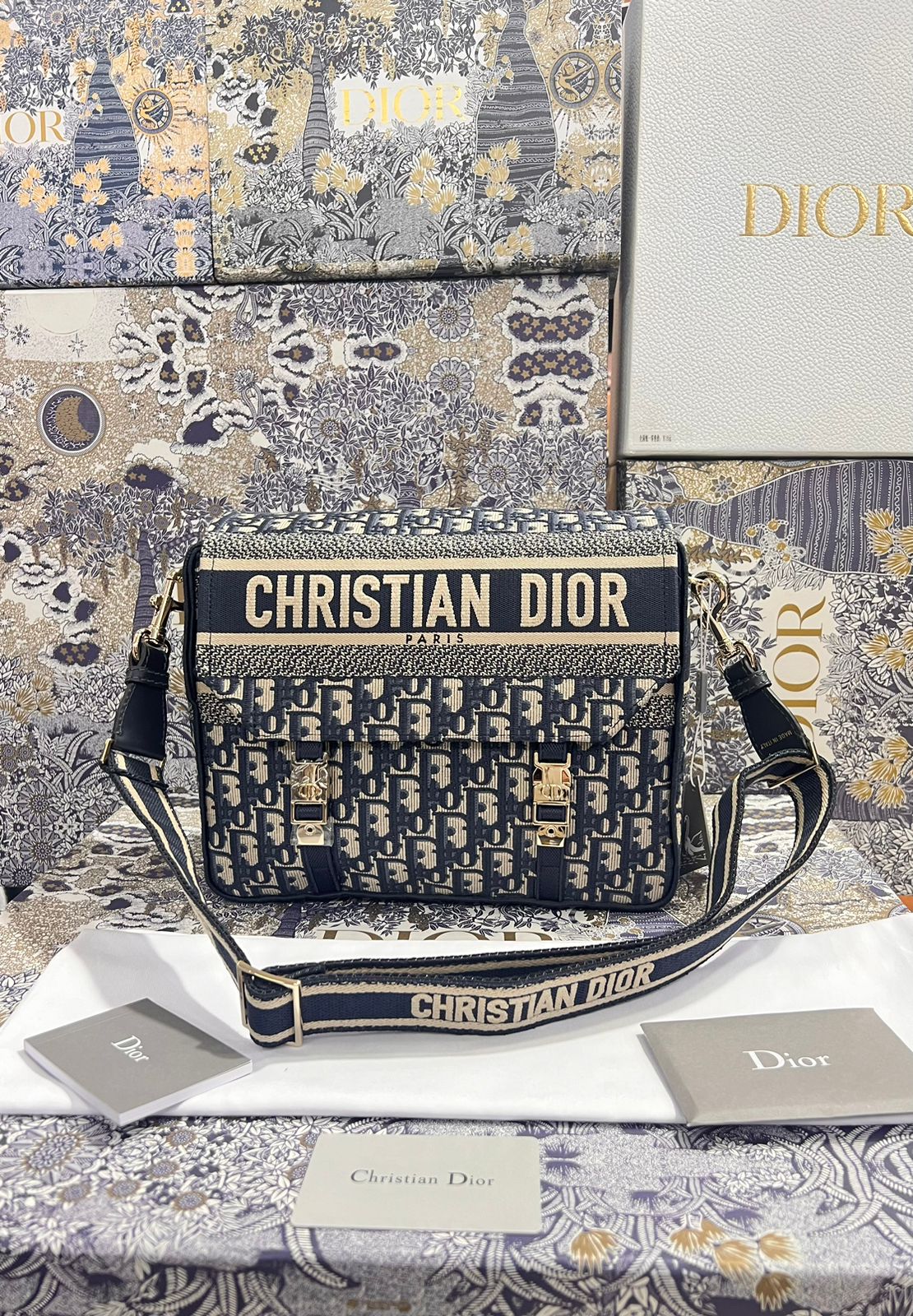 Christian Dior Negra Beige Bordada