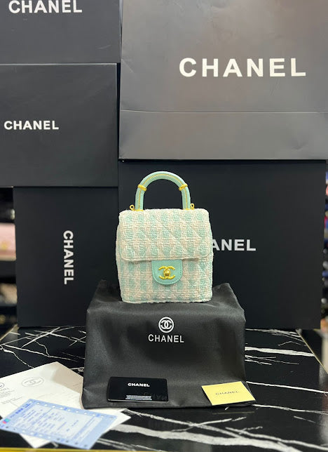 Chanel Verde Aqua Crochet con Piel