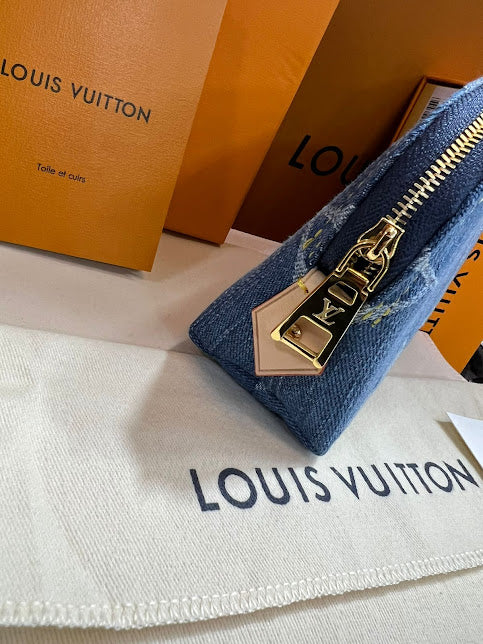 Louis Vuitton Azul Bordada Mezclilla