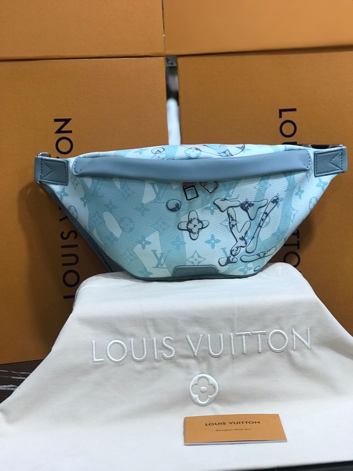 Louis Vuitton Canguro Azul Claro Piel