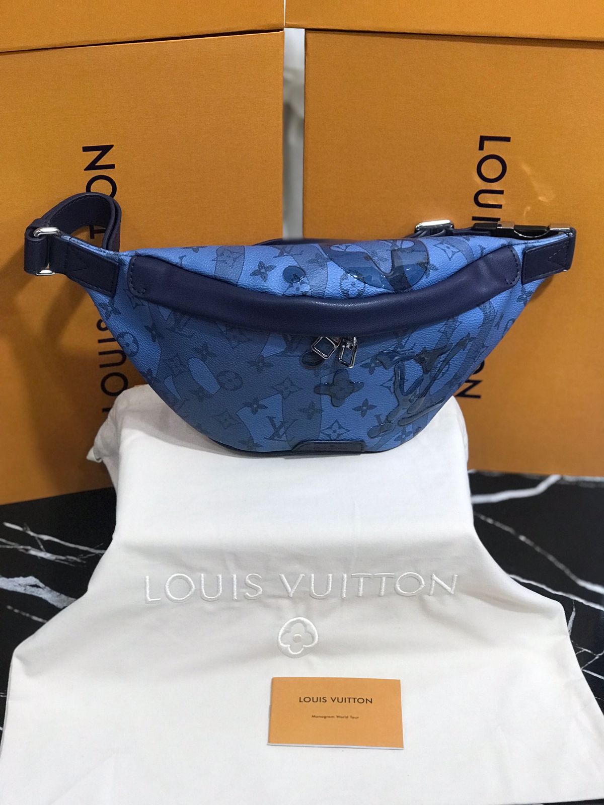 Louis Vuitton Canguro Azul Fuerte Piel