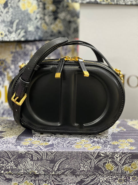 Christian Dior Ovalada Negro Piel