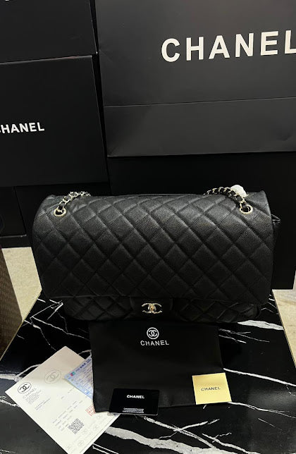 Chanel Negra Piel Caviar