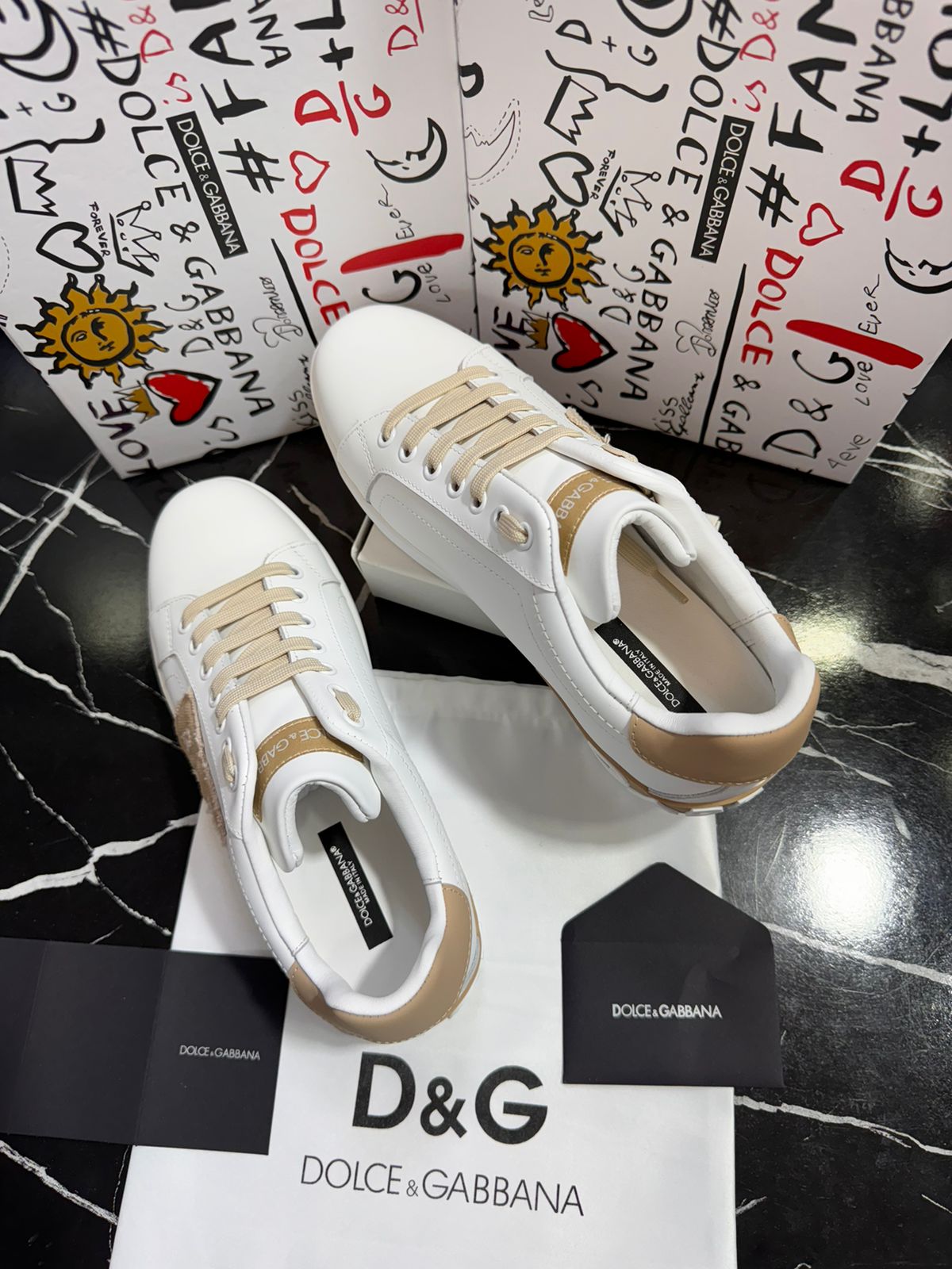 Dolce Gabbana zapatos blacos