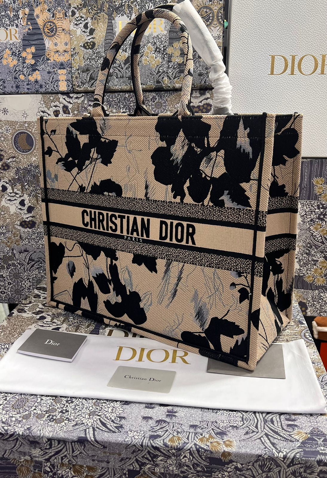 Christian Dior Negro Bordada Tela