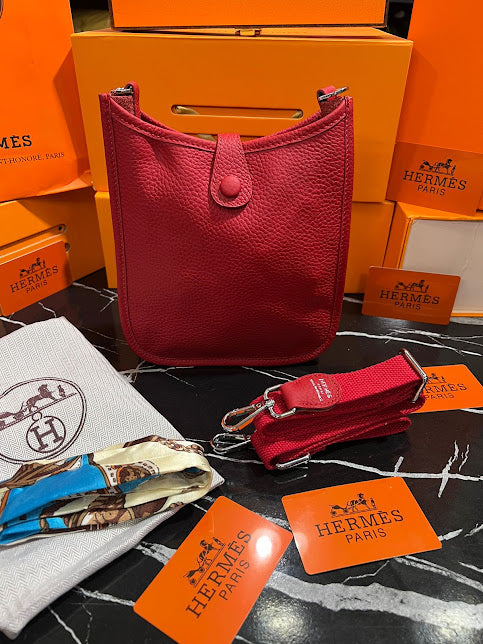 Hermes Roja Piel