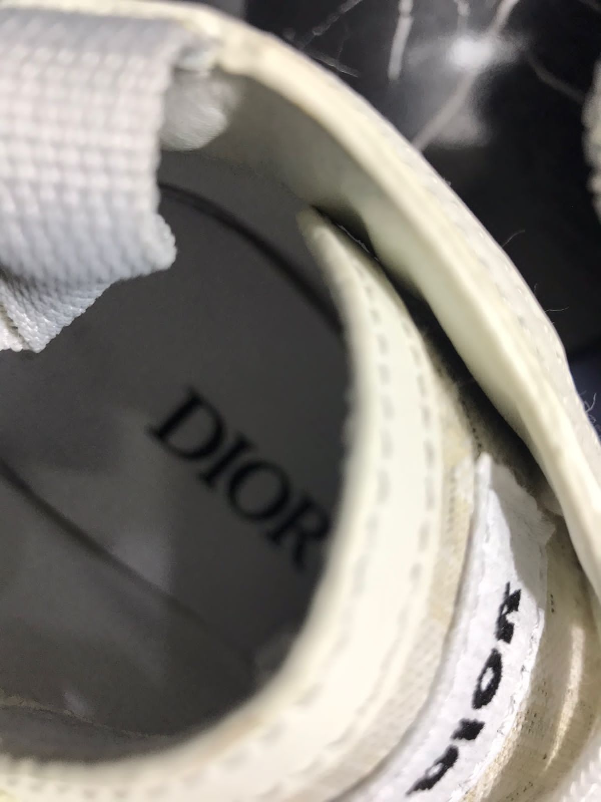 Christian Dior tenis color crema Caballero