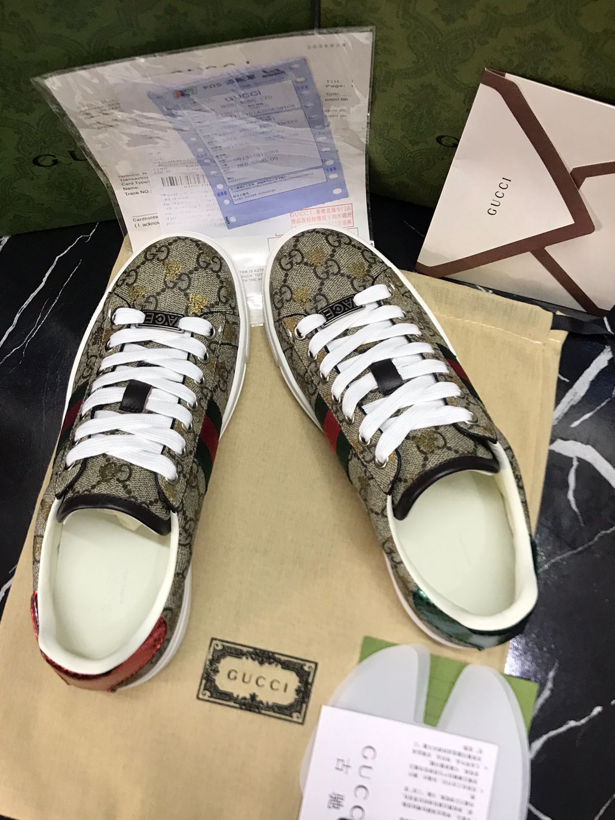 Zapatos Gucci $5750 con cubrepolvo certificado y caja