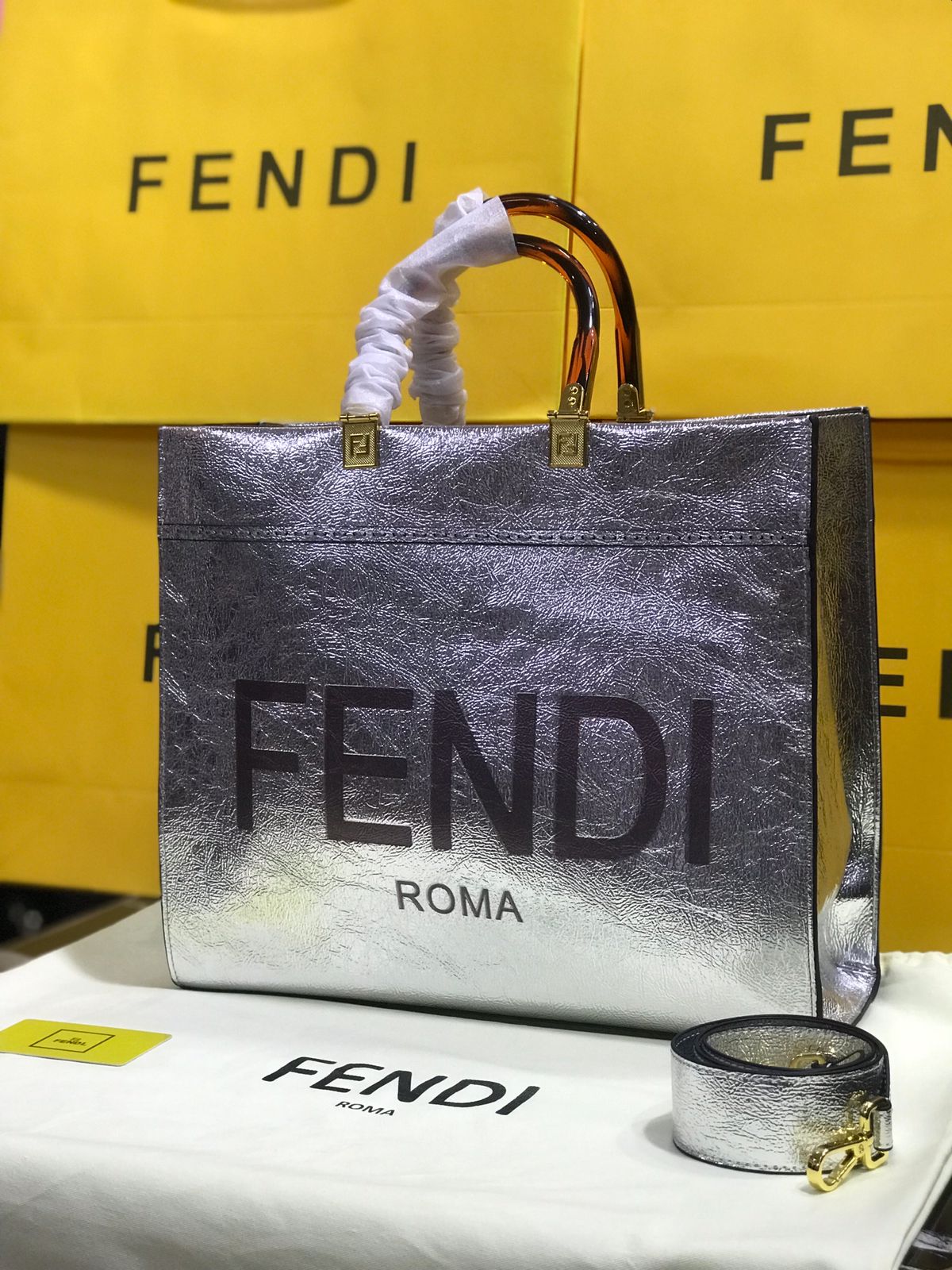 Fendi Plateada Piel